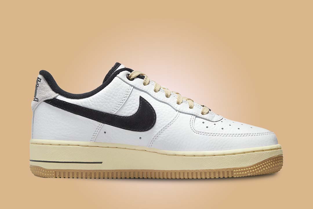 Nike-Air-Force-1-07-LX-Low-Command-Force-Summit-White-Black-W-3.jpg