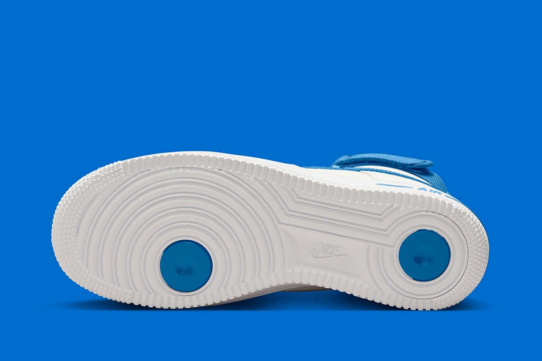 Nike-Air-Force-1-High-40th-Anniversary-Sail-W-5.jpg