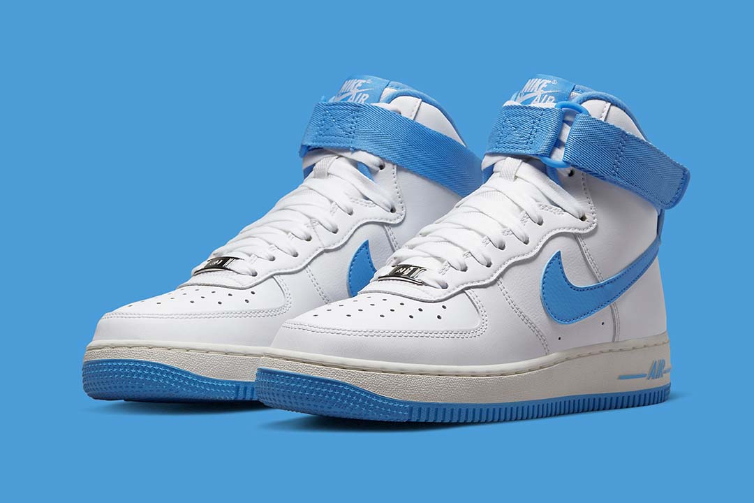 Nike-Air-Force-1-High-OG-QS-University-Blue-W-1.jpg