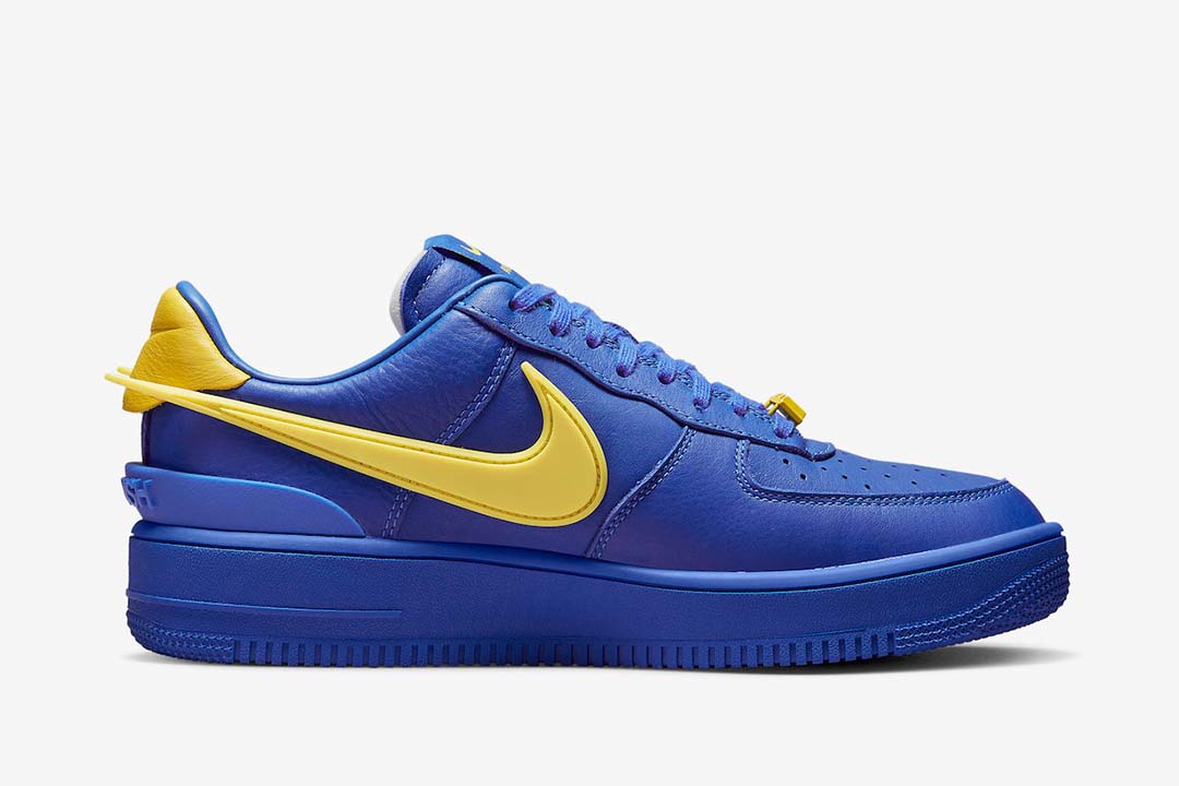 Nike-Air-Force-1-Low-SP-AMBUSH-Game-Royal-3.jpg