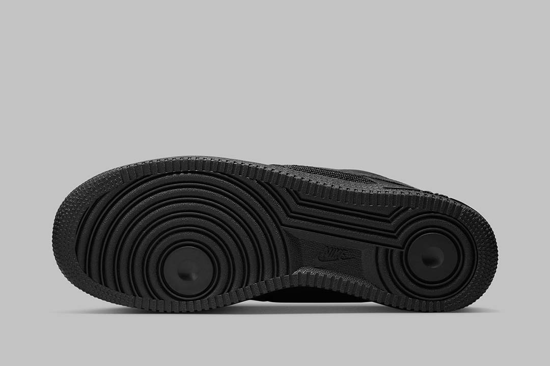 Nike-Air-Force-1-Low-SP-Slam-Jam-Black-5.jpg