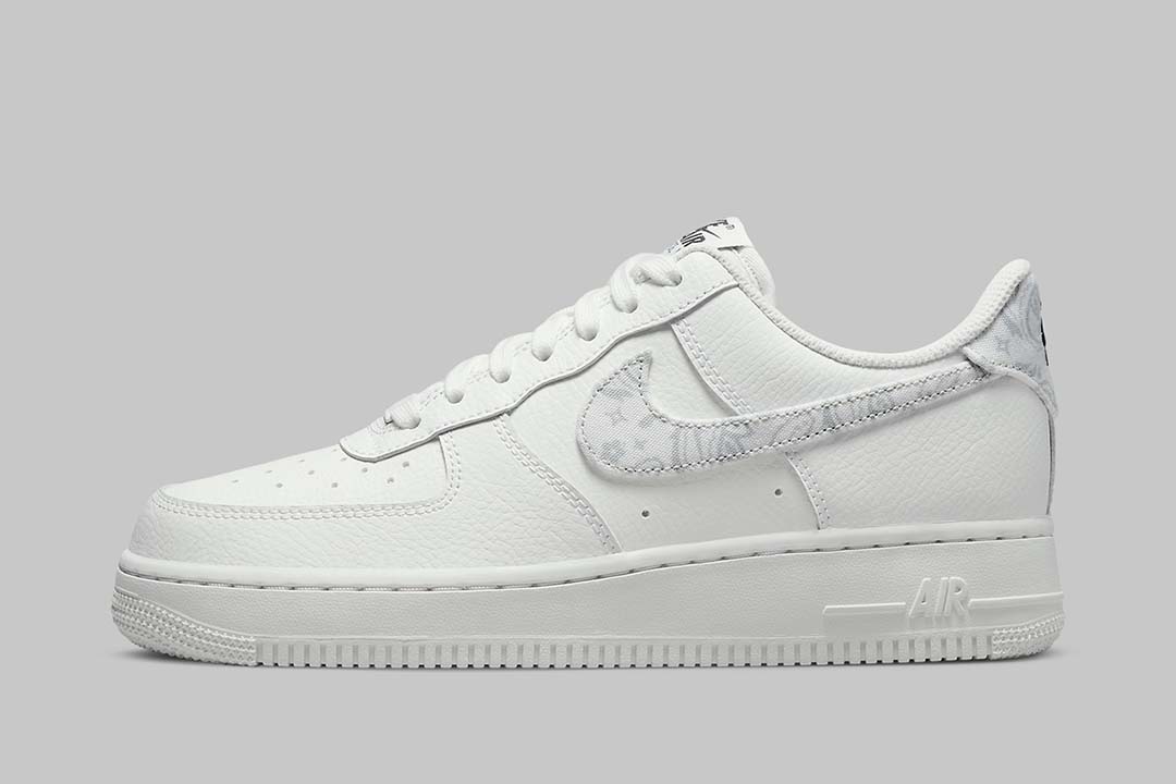 Nike-Air-Force-1-Low-White-Paisley-W-2.jpg