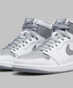 Jordan 1 Retro High OG Stealth