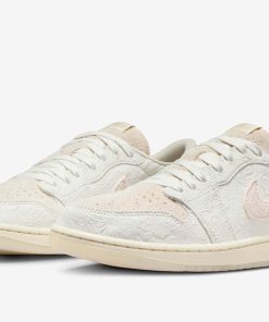 Jordan 1 Retro Low OG Chris Paul