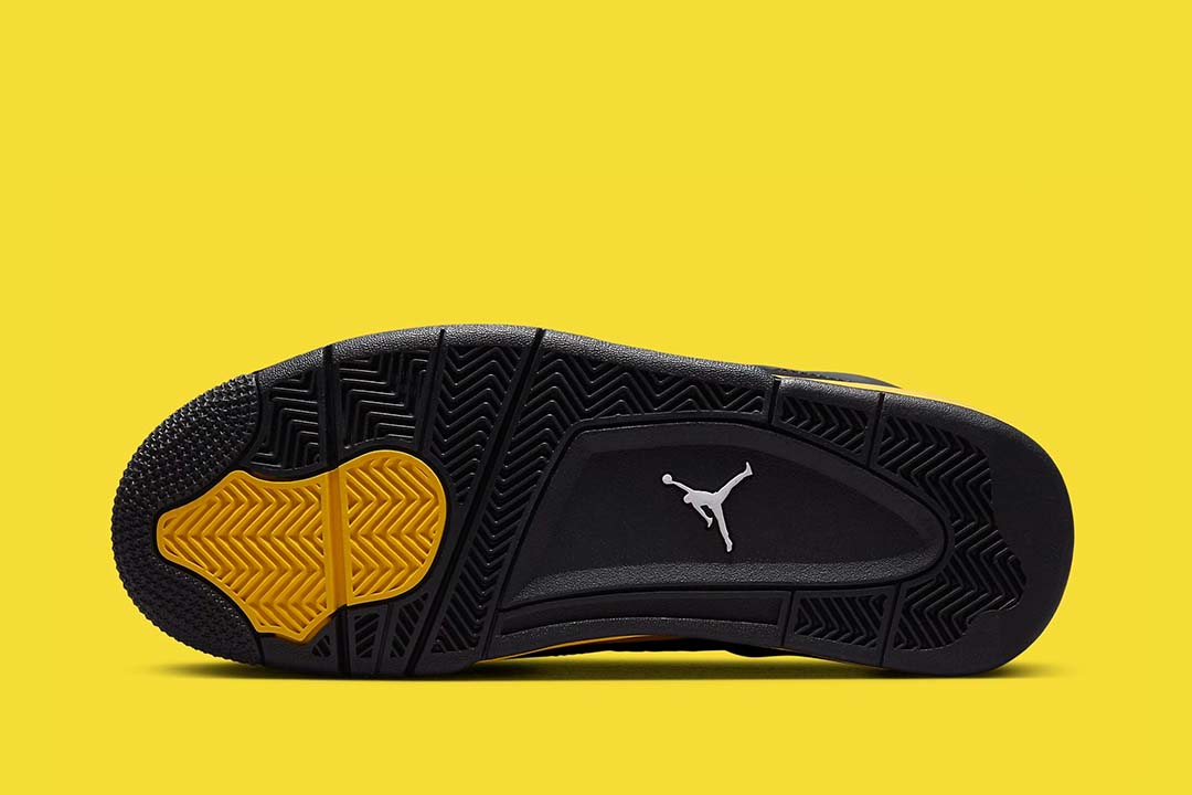 Jordan-4-Retro-Thunder-2023-5.jpg