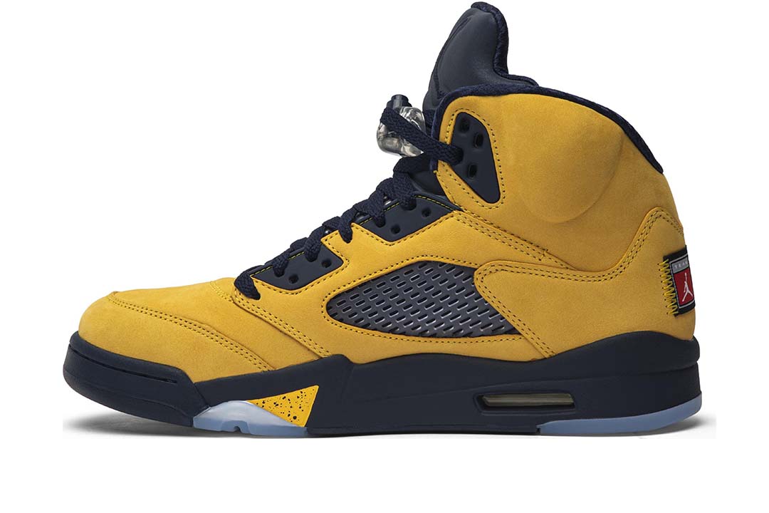 Jordan-5-Retro-Michigan-2019-2.jpg